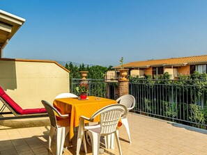 Outdoor dining - Villa Mari e Amuri by Interhome (Castelmola)