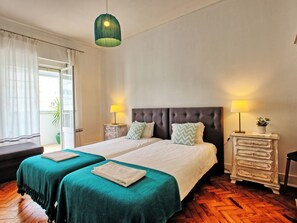 Internet - Schönes Haus in Lissabon by Interhome (Lisbon)