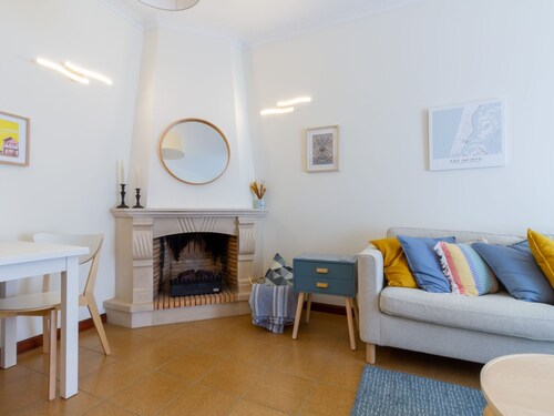 Wohnung mit Balkon, Blick auf die Lagune, Sao Jacinto, Aveiro by Interhome