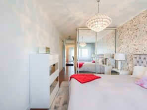 Internet - Wisteria Guest House, Kostenloses Parken - Aveiro by Interhome (Aveiro)
