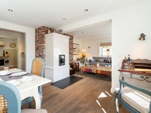 Dining - Landhaus Treskersand Maisonette by Interhome (Archsum)