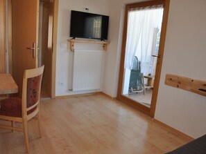 Interior - Rosenheim Appartement 4 by Interhome (Meransen Maranza)