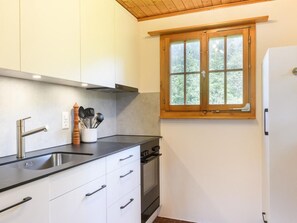 Fridge, oven, dishwasher, cookware/dishes/utensils - Chalet Baslerdybli by Interhome (Sörenberg)