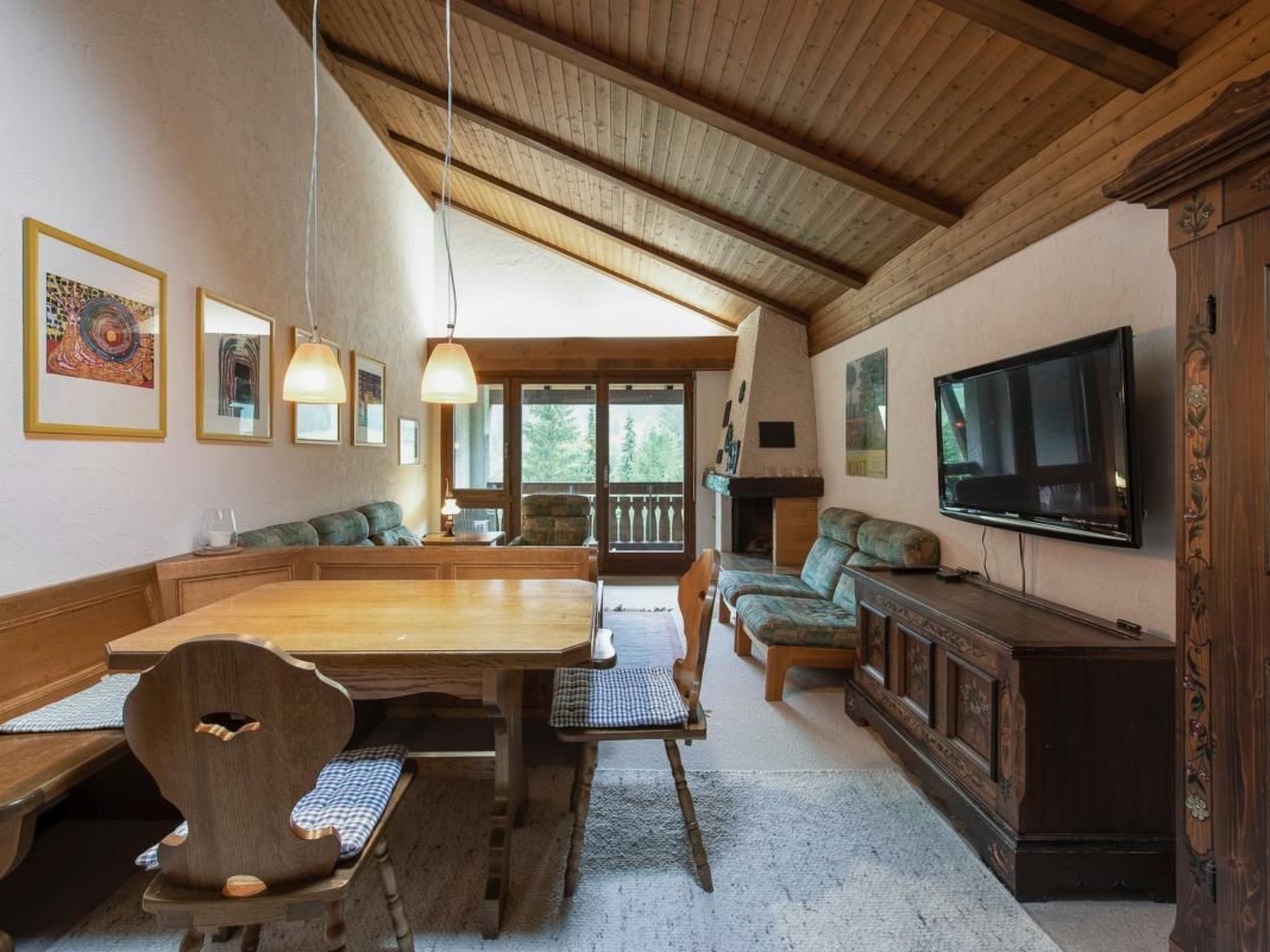 المنشأة من الداخل