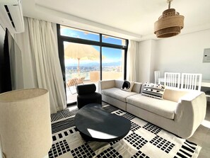 Living area - 1BR Penthouse Mesca Soma Apt Free Beach, Pool Panoramic Terrace - Seascape Stays (Soma Bay)