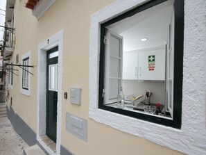 Exterior - Alfama Right Point, Studio Santo Estevão by Interhome (Lisbon)