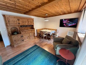 Interior - Chesa Fischer / Wohnung Palü / ÖV-Inklusive by Interhome (Samedan)