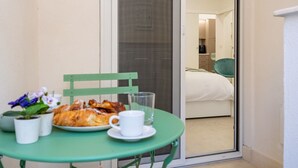 Dining - Wohnung 'Loft 192' in Strandnähe by Interhome (Castelmola)