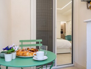 Dining - Wohnung 'Loft 192' in Strandnähe by Interhome (Castelmola)