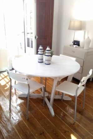 Dining - Inglesinhos 1. by Interhome (Lisbon)
