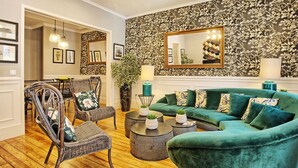 Living area - Angel's Chic Duplex by Interhome (Lisbon)
