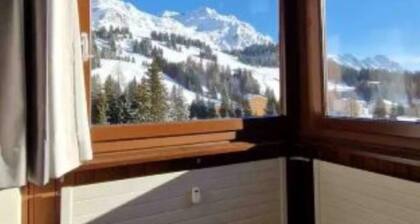 Wohnung Bella vista & Alp'sport by Interhome
