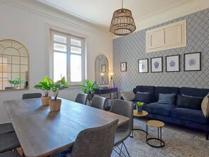 Dining - Guinea 19 by Interhome (Lisbon)