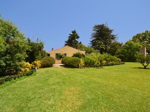 Property grounds - MADROÑAL. M08GC by Interhome (Gamonal)
