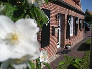 Exterior detail - 1einer Mann by Interhome (Greetsiel)