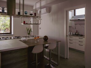 Fridge, oven, dishwasher, cookware/dishes/utensils - Alcantara Home Ansicht by Interhome (Castiglione di Sicilia)