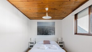 5 bedrooms, Internet - Traditionelles Haus am Meer by Interhome (Aveiro)