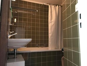 Bathroom - Chesa Arettas by Interhome (Bever)