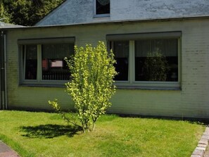 Property grounds - mit Terrasse in ruhiger Lage by Interhome (Wilhelmshaven)