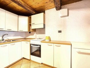 Kitchen / Dining Room - Chalet "Borgo Walser Testa 3" by Interhome (Macugnaga)