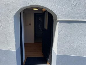 Exterior detail - 1.5 Zr. Einliegerwohnung by Interhome (Vaz)