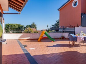 Outdoor dining - La casa di Gio by Interhome (Viagrande)