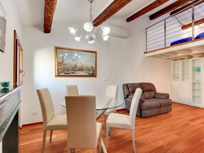 Interior - The Countess apartment by Interhome (Venice)