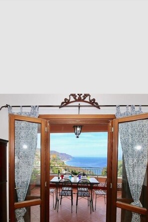 Dining - Wohnung 'Casa Marchese' mit Wasserblick by Interhome (Taormina)