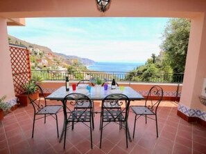 Outdoor dining - Wohnung 'Casa Marchese' mit Wasserblick by Interhome (Taormina)