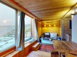 TV - Chesa Güglia Silvaplana by Interhome (Silvaplana-Surlej)