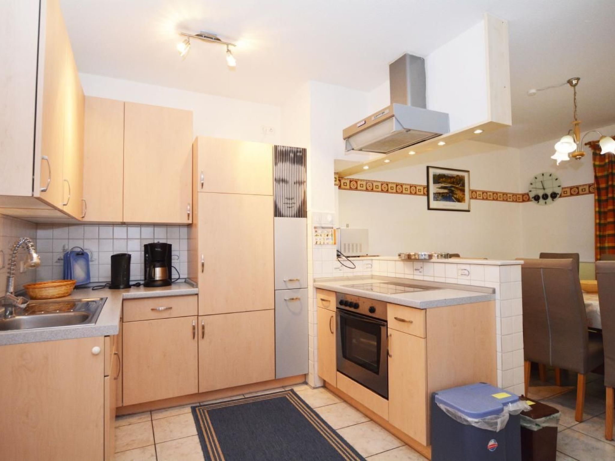 Réfrigérateur, micro-ondes, four, lave-vaisselle