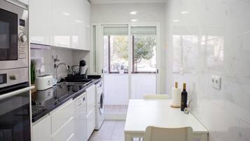 Fridge, microwave, oven, dishwasher
