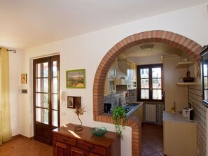 Fridge, microwave, oven, dishwasher - Campo del Rosario by Interhome (Montescudaio)