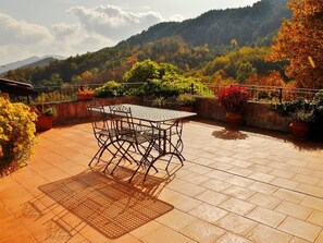 Outdoor dining - Lumache by Interhome (Tavarone)