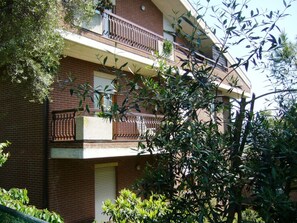Exterior - NICE LITTLE FLAT IN THE  GREENERY  IN PERUGIA by Interhome (Perugia)