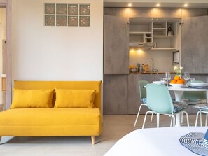 Interior - Die Orange und der Goldfisch by Interhome (Calatabiano)