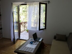 TV, fireplace - mit Garten, Grill und Terrasse by Interhome (Rudanovac)