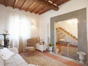 Living area - Wohnung 'Loggia Q7 Rota' mit Schwimmbad by Interhome (Reggello)