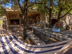 Outdoor dining - Ranch Visoka in Selca mit Panoramablick aufs Meer by Interhome (Brač/Selca)