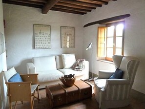 TV, fireplace - l'Alto grosses Haus by Interhome (Greve in Chianti)