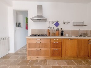 Fridge, oven, dishwasher, cookware/dishes/utensils - Landhaus in Ostuni mit privatem Pool by Interhome (Ostuni)