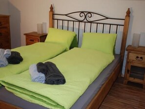 Room - Feriendorf Uorsin Nr. 6 by Interhome (Scuol)