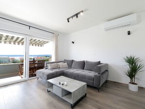 Living area - Apartman Matic by Interhome (Kaštel Kambelovac)