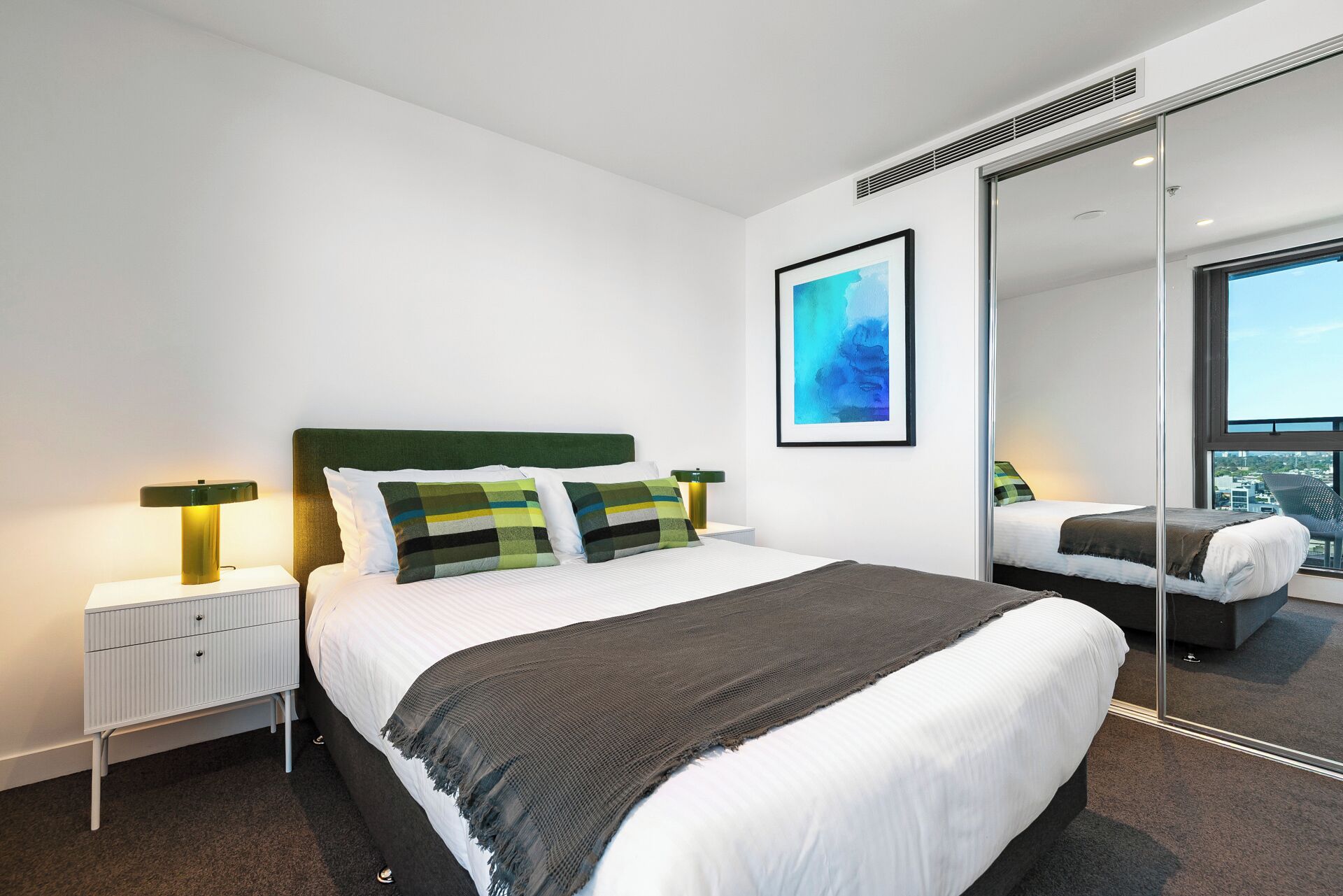 2 habitaciones, tabla de planchar con plancha y wifi gratis 