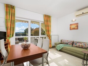 TV - Moderne Wohnung im Erdgeschoss by Interhome (Krk/Čižići)