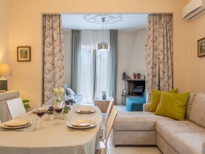 TV, fireplace - Zafferana's Pool Rückzugsort by Interhome (Zafferana Etnea)