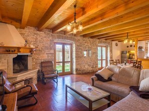 Fireplace, DVD player - Modernes Ferienhaus in Vadreš mit Privatem Pool by Interhome (Barban)