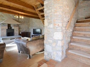 Fireplace, DVD player - in Bratulići mit Privatem Pool by Interhome (Barban)