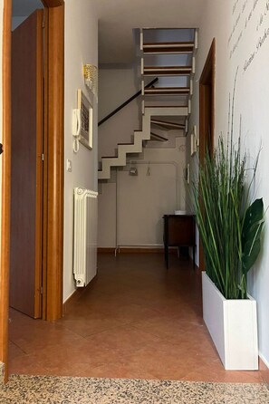 Interior - Anwesen "Casa Malù" mit Blick aufs Wasser by Interhome (Milo)