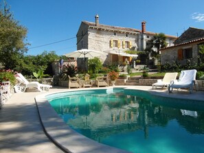 Pool - Villa 'Vickovi' mit Gemeinschaftspool by Interhome (Pula/Rakalj)